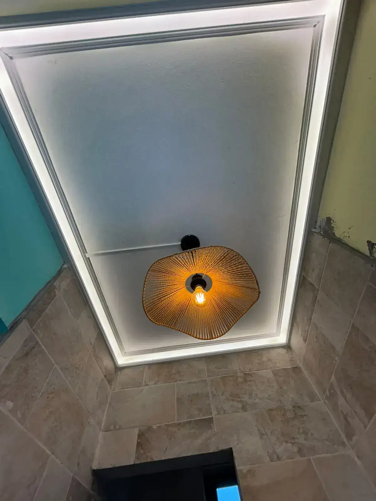 Feature ceiling lighting with a pendant fixture
